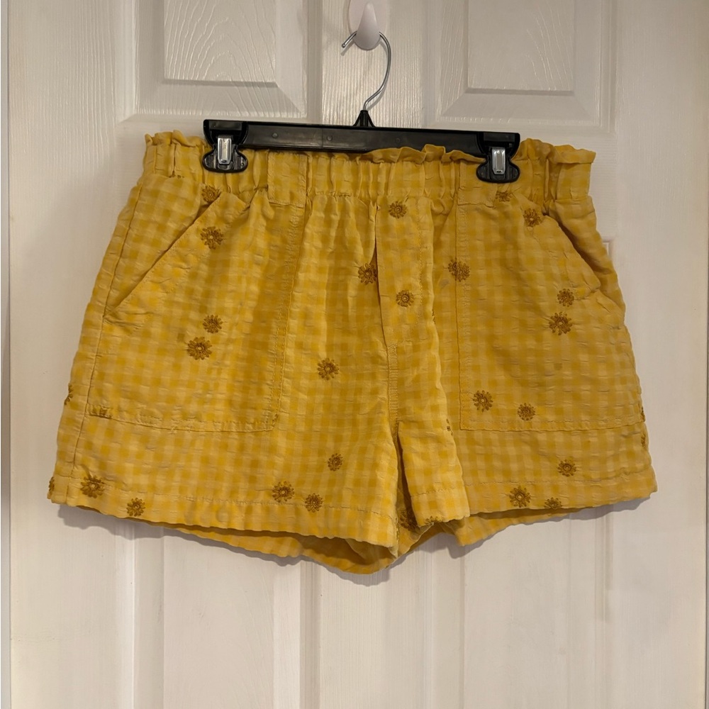 Yellow Gingham Women's Shorts with Flower print size L